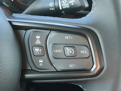 2026 Jeep Gladiator — photo 26 view