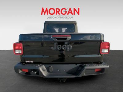 2026 Jeep Gladiator — engine compartment view