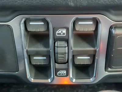 2026 Jeep Gladiator — photo 24 view