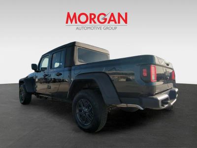 2026 Jeep Gladiator — photo 7 view