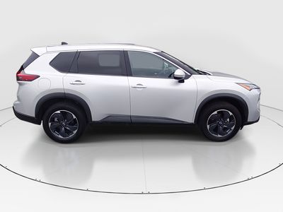 2024 Nissan Rogue — photo 8 view