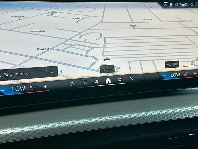 2026 BMW 3 Series — photo 10 view