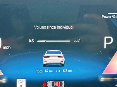 2026 BMW 3 Series — photo 9 view