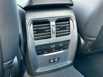 2026 BMW 3 Series — photo 20 view