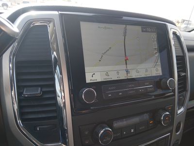 2021 Nissan Titan — photo 18 view