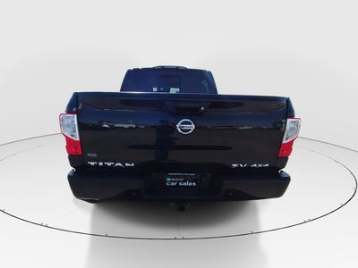 2021 Nissan Titan — engine compartment view