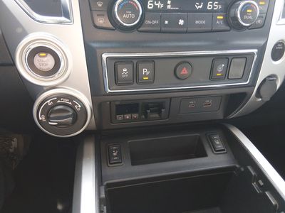 2021 Nissan Titan — photo 19 view