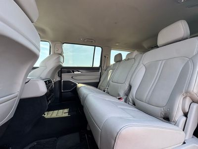 2024 Jeep Wagoneer Series II - Photo 19