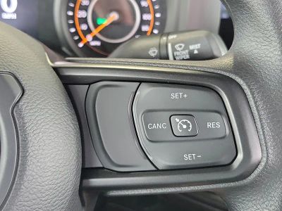 2026 Jeep Wrangler — photo 18 view