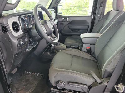 2026 Jeep Wrangler — photo 12 view