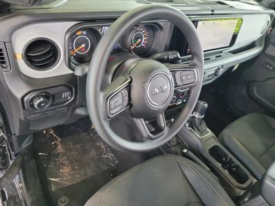 2026 Jeep Wrangler — photo 11 view