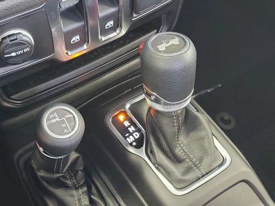 2026 Jeep Wrangler — photo 25 view