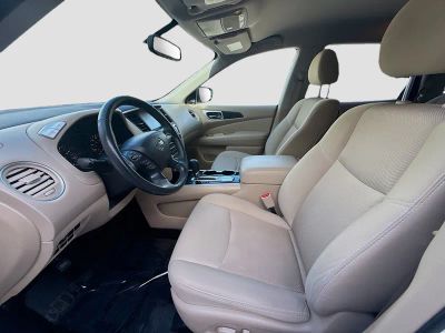 2019 Nissan Pathfinder — photo 16 view