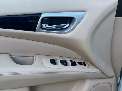 2019 Nissan Pathfinder — photo 14 view