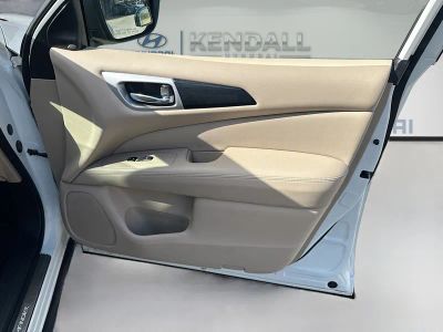 2019 Nissan Pathfinder — photo 32 view