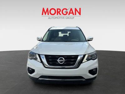 2019 Nissan Pathfinder — side profile view