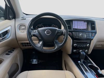 2019 Nissan Pathfinder — photo 18 view