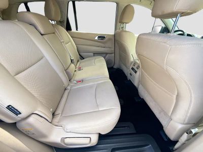 2019 Nissan Pathfinder — photo 27 view