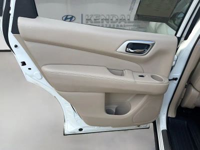 2019 Nissan Pathfinder — photo 23 view