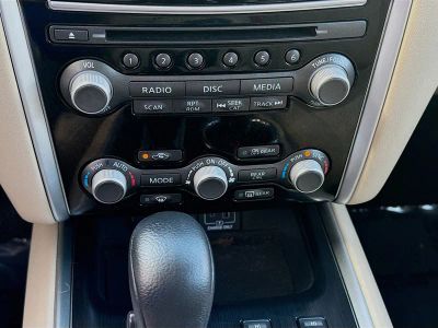 2019 Nissan Pathfinder — photo 12 view