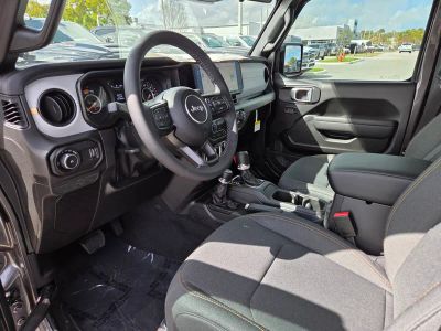 2026 Jeep Wrangler — photo 14 view