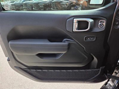 2026 Jeep Wrangler — photo 15 view