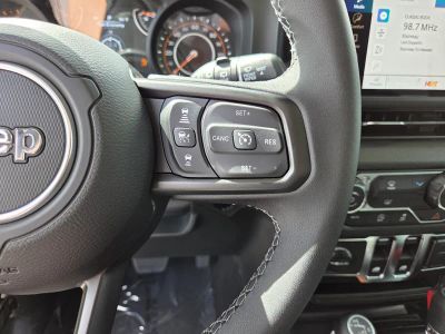 2026 Jeep Wrangler — photo 19 view
