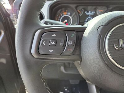 2026 Jeep Wrangler — photo 18 view