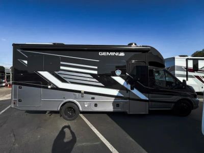 2027 Thor Motor Coach GEMINI — photo 21 view