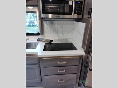 2025 Thor Motor Coach Riviera - Photo 46