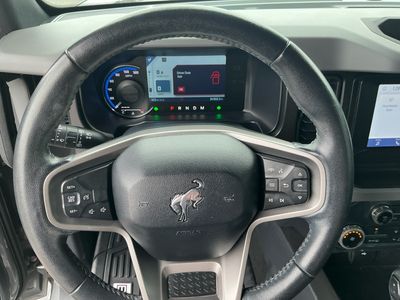 2022 Ford Bronco - Photo 9