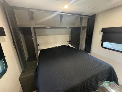 2026 Venture RV Stratus — photo 24 view