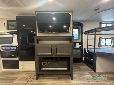 2026 Venture RV Stratus — photo 8 view