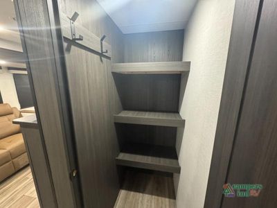 2026 Venture RV Stratus — photo 17 view