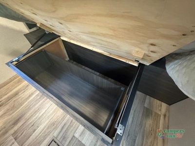 2026 Venture RV Stratus — photo 27 view