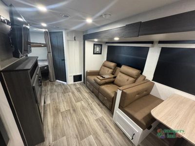 2026 Venture RV Stratus — rear three-quarter view