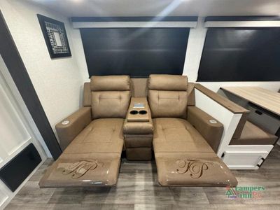2026 Venture RV Stratus — photo 7 view