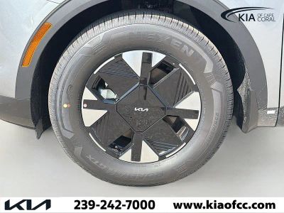 2026 Kia Sportage Hybrid — photo 9 view