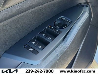 2026 Kia Sportage Hybrid — photo 21 view