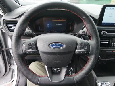 2025 Ford Escape — photo 12 view