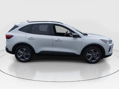 2025 Ford Escape — photo 8 view