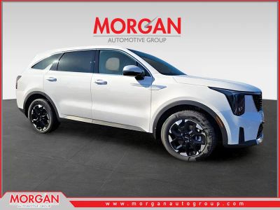 2025 Kia Sorento S in White — front three-quarter view