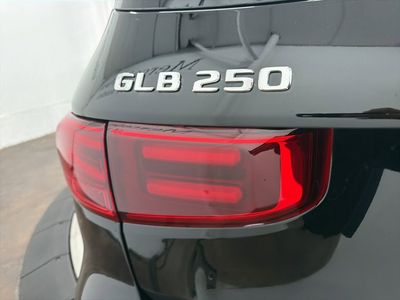 2026 Mercedes-Benz GLB — photo 46 view