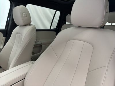2026 Mercedes-Benz GLB — photo 48 view
