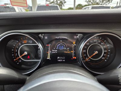 2023 Jeep Wrangler - Photo 28