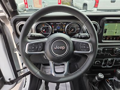 2023 Jeep Wrangler - Photo 25