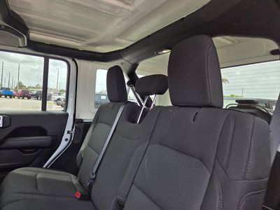 2023 Jeep Wrangler - Photo 17