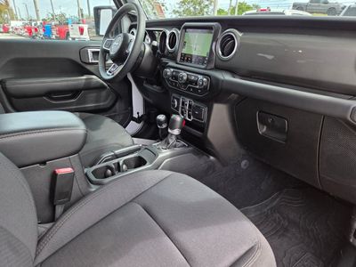 2023 Jeep Wrangler - Photo 9