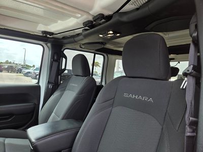 2023 Jeep Wrangler - Photo 20