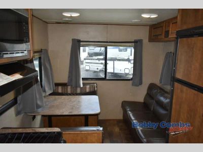 2017 Keystone RV Zinger - Photo 8